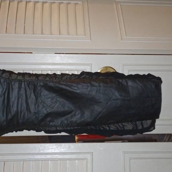 BeBe-FAUX LEATHER, STRAPLESS V-notched center w/RUFFLES- DOWN-SIDES, SIDE-ZIP - Picture 12 of 13